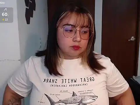Snapshot of yini_angel chatting on 06.04.26 yini angel online show from 06.04.26