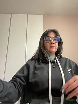 Snapshot of SWEETLILY18 chatting on 02.12.25 SWEETLILY18 online show from 02.12.25