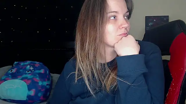 Snapshot of ToxicLilly chatting on 12.19.24 ToxicLilly online show from 12.19.24