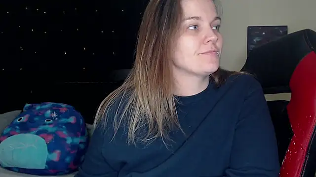 Snapshot of ToxicLilly chatting on 12.19.24 ToxicLilly online show from 12.19.24