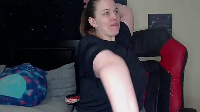 Snapshot of ToxicLilly chatting on 01.17.25 ToxicLilly online show from 01.17.25