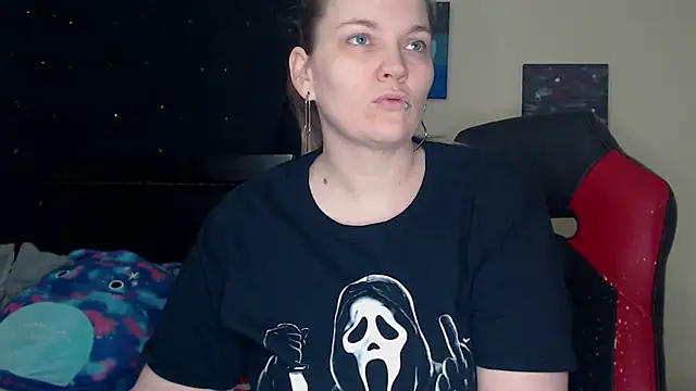 Snapshot of ToxicLilly chatting on 01.24.25 ToxicLilly online show from 01.24.25