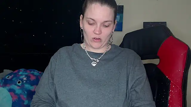 Snapshot of ToxicLilly chatting on 02.01.25 ToxicLilly online show from 02.01.25