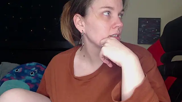 Snapshot of ToxicLilly chatting on 03.09.25 ToxicLilly online show from 03.09.25