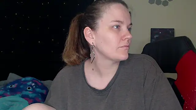 Snapshot of ToxicLilly chatting on 03.10.25 ToxicLilly online show from 03.10.25