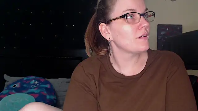 Snapshot of ToxicLilly chatting on 03.17.25 ToxicLilly online show from 03.17.25