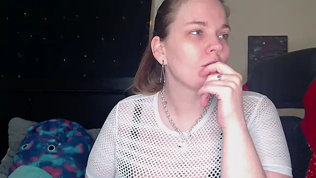 Snapshot of ToxicLilly chatting on 03.19.25 ToxicLilly online show from 03.19.25