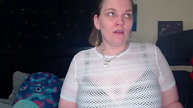 Snapshot of ToxicLilly chatting on 03.19.25 ToxicLilly online show from 03.19.25