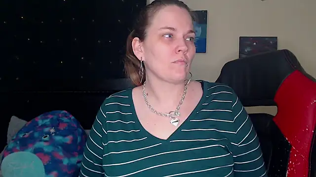 Snapshot of ToxicLilly chatting on 03.23.25 ToxicLilly online show from 03.23.25