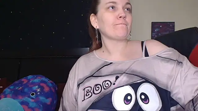 Snapshot of ToxicLilly chatting on 10.18.25 ToxicLilly online show from 10.18.25