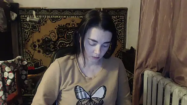 Snapshot of AlisaLaDiva chatting on 12.27.24 AlisaLaDiva online show from 12.27.24