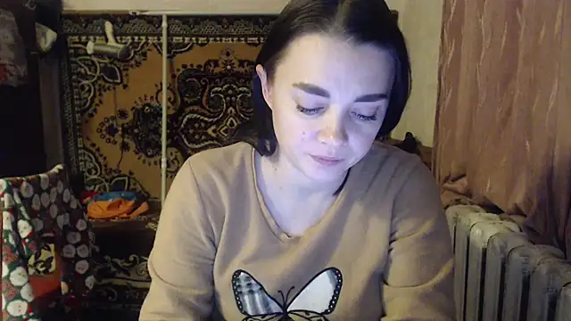 Snapshot of AlisaLaDiva chatting on 12.28.24 AlisaLaDiva online show from 12.28.24