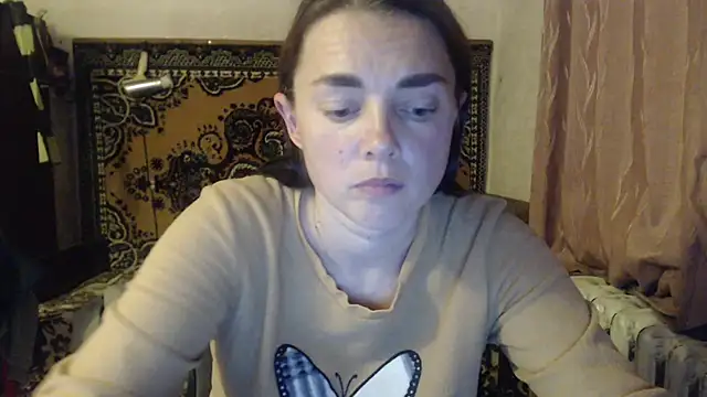 Snapshot of AlisaLaDiva chatting on 10.12.25 AlisaLaDiva online show from 10.12.25