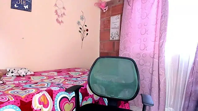 Snapshot of zafiro_sex_ chatting on 01.09.25 zafiro sex  online show from 01.09.25