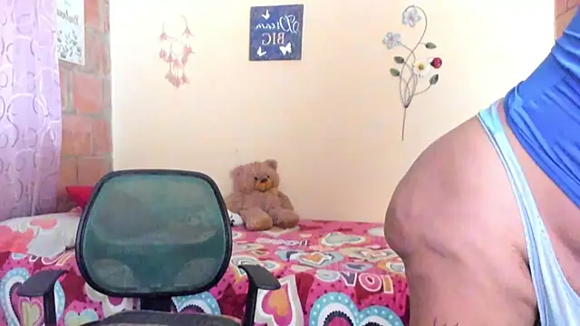 Snapshot of zafiro_sex_ chatting on 02.27.25 zafiro sex  online show from 02.27.25