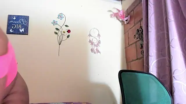 Snapshot of zafiro_sex_ chatting on 03.11.25 zafiro sex  online show from 03.11.25