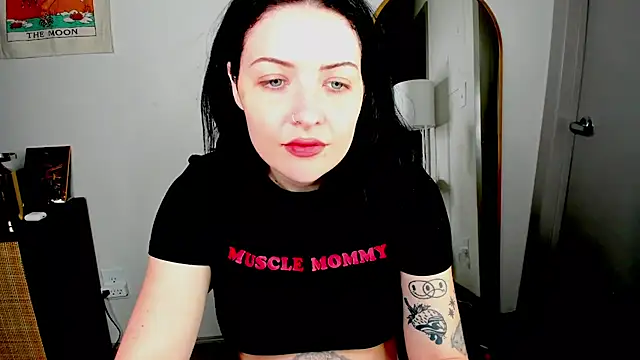 Snapshot of MelroseStrip chatting on 01.03.25 MelroseStrip online show from 01.03.25