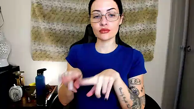 Snapshot of MelroseStrip chatting on 09.28.25 MelroseStrip online show from 09.28.25