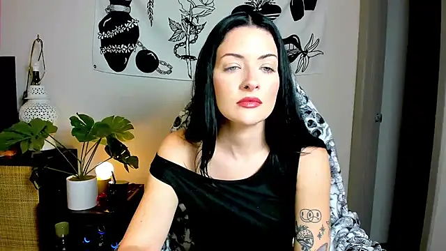 MelroseStrip online show from 11.11.25