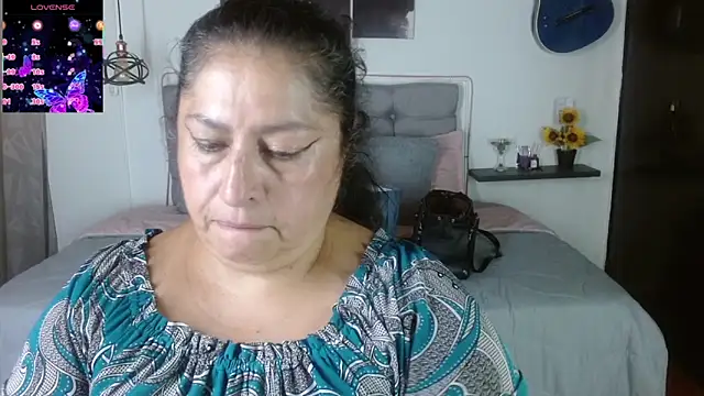 Snapshot of Keyla01_ chatting on 04.24.26 Keyla01 online show from 04.24.26