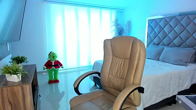 Snapshot of morganaramirez chatting on 12.21.24 morganaramirez online show from 12.21.24