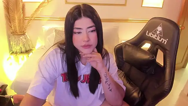 lucy26  online show from 01.28.25