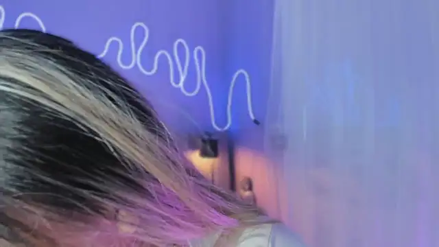 Sofly s online show from 11.23.25