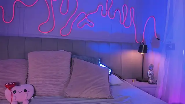 Sofly s online show from 02.26.26