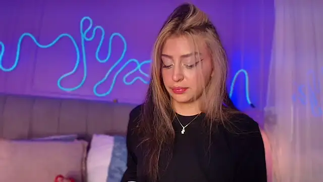 Sofly s online show from 03.27.26