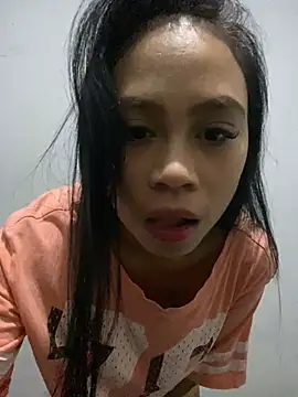 Snapshot of Imyourpinay chatting on 12.19.24 Imyourpinay online show from 12.19.24