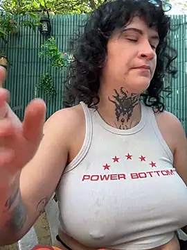 callmelouve online show from 04.15.26