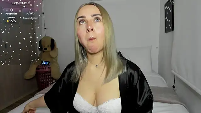 sophi mooreno online show from 12.05.24