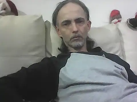 Snapshot of latinx44 chatting on 12.11.24 latinx44 online show from 12.11.24