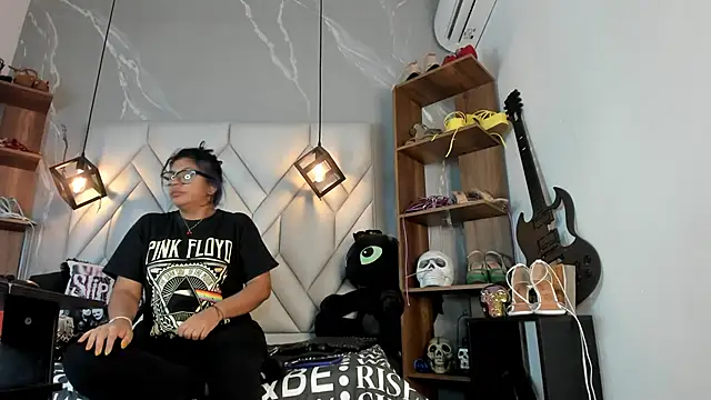 MirandaHaguen online show from 01.31.25