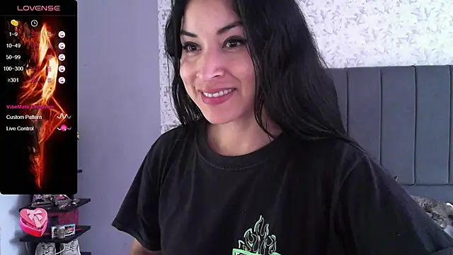 Snapshot of Sweet-Angie chatting on 02.22.25 Sweet-Angie online show from 02.22.25