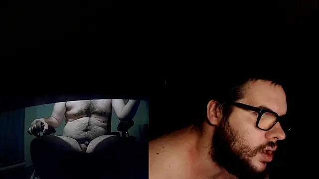 Snapshot of fck_boy123 chatting on 11.21.25 fck boy123 online show from 11.21.25