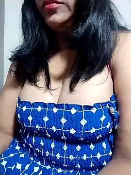 Snapshot of tharu_sweet chatting on 02.18.26 tharu sweet online show from 02.18.26