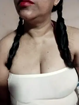 Snapshot of tharu_sweet chatting on 03.28.26 tharu sweet online show from 03.28.26