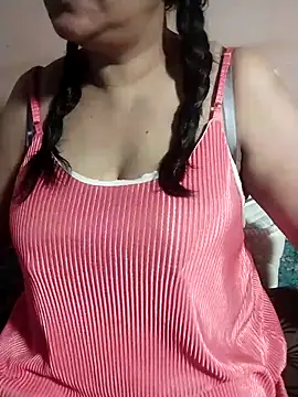 Snapshot of tharu_sweet chatting on 04.13.26 tharu sweet online show from 04.13.26