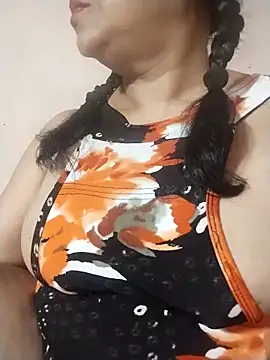 Snapshot of tharu_sweet chatting on 05.05.26 tharu sweet online show from 05.05.26