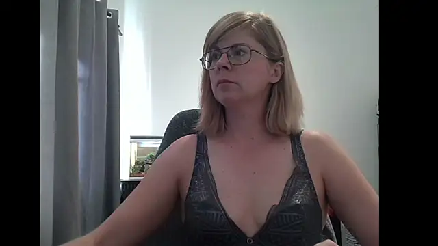 SavannaGirly online show from 03.01.25