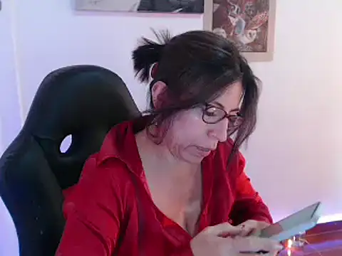 Snapshot of Chayla_Ruiz chatting on 12.23.24 Chayla Ruiz online show from 12.23.24