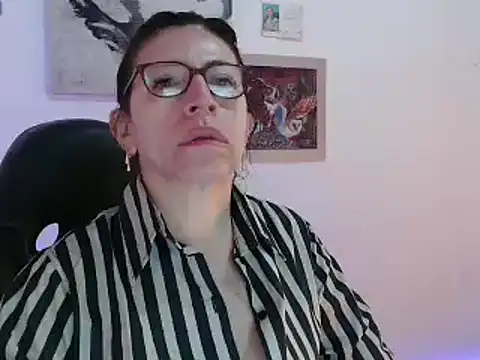 Snapshot of Chayla_Ruiz chatting on 12.27.24 Chayla Ruiz online show from 12.27.24