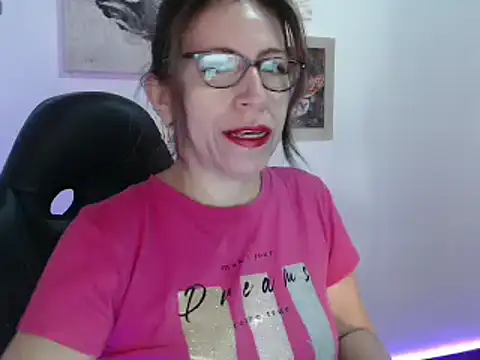 Snapshot of Chayla_Ruiz chatting on 01.11.25 Chayla Ruiz online show from 01.11.25