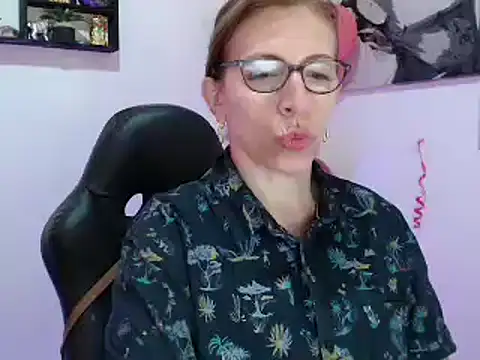 Snapshot of Chayla_Ruiz chatting on 02.24.25 Chayla Ruiz online show from 02.24.25