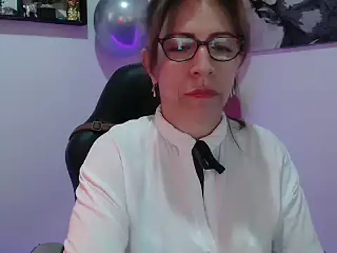 Snapshot of Chayla_Ruiz chatting on 03.04.25 Chayla Ruiz online show from 03.04.25