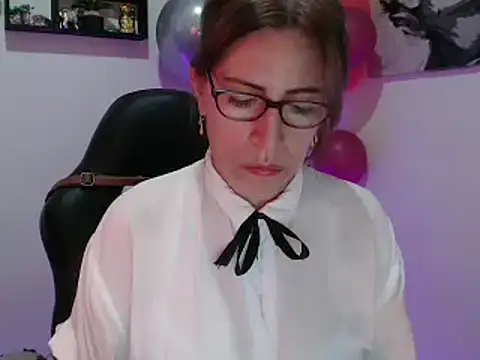 Snapshot of Chayla_Ruiz chatting on 03.04.25 Chayla Ruiz online show from 03.04.25
