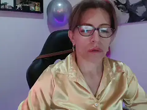 Snapshot of Chayla_Ruiz chatting on 03.07.25 Chayla Ruiz online show from 03.07.25