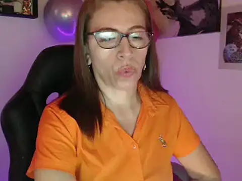Snapshot of Chayla_Ruiz chatting on 03.08.25 Chayla Ruiz online show from 03.08.25