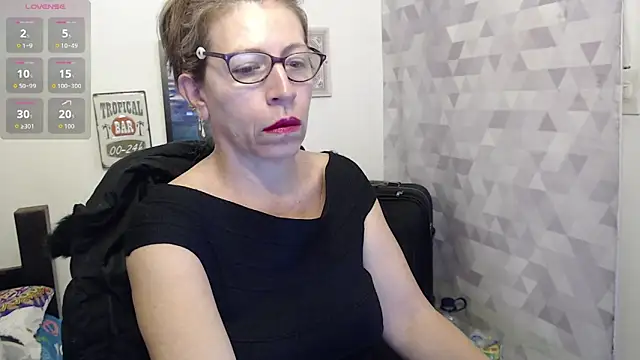 Snapshot of Chayla_Ruiz chatting on 09.08.25 Chayla Ruiz online show from 09.08.25